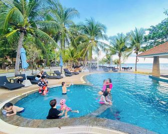 Alongkot Beach Resort Khanom - Khanom - Pool