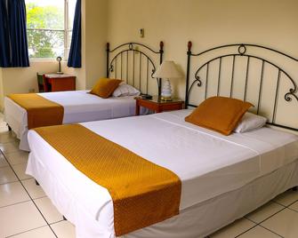 Hotel Villa Serena San Benito - San Salvador - Bedroom