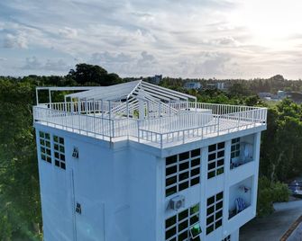 Shams Thoddoo - Thoddoo - Building