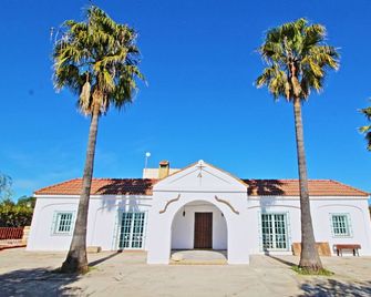 The house - Carmona - Edificio