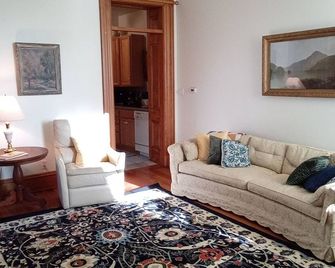 Ivin's Hideaway - Keokuk - Wohnzimmer