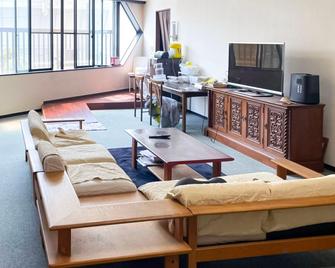 Guest House Anchor - Nishinomiya - Wohnzimmer