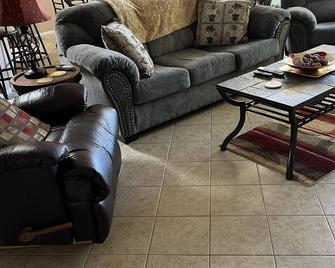 Sun City Grand Resort - Surprise - Living room