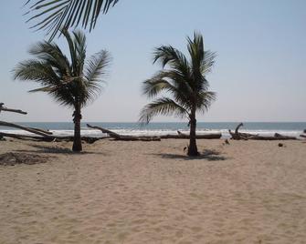 Bambuddha Centro Holistico - Acapulco - Παραλία