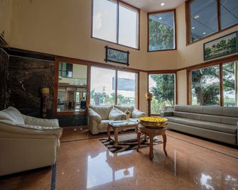 Hotel Presidency Kempegowda International Airport Bangalore - Bangalore - Lobby