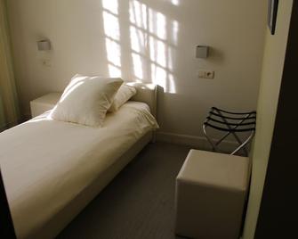 Amaryllis Hotel Veurne - Veurne - Camera da letto