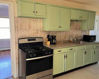 Amazing three bedrooms Apartment near EWR and NYC - Linden - Cocina