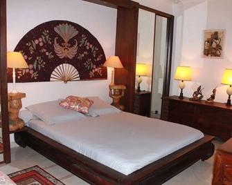 La Villa Topi - Antibes - Bedroom
