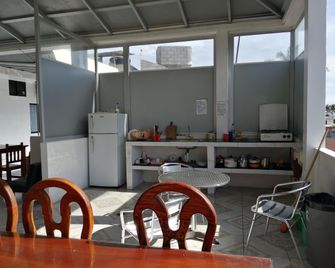 Hostal Insular - Puerto Villamil