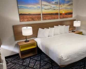 Days Inn by Wyndham Lake Charles - Lake Charles - Soveværelse