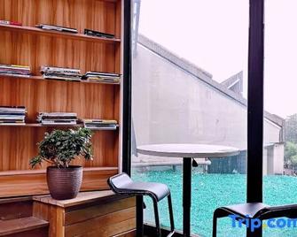 Reyi International Youth Hostel - Hangzhou
