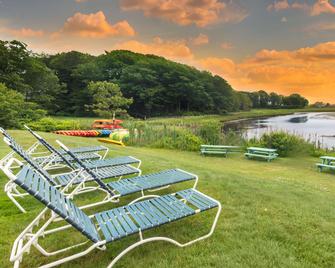 Ogunquit River Inn & Suites - אוגונקוויט - פטיו