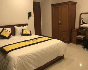 Ninh Chu Hotel - Phan Rang - Bedroom