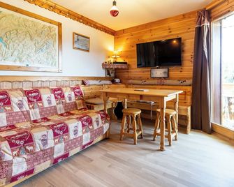 2 Pieces Proche Pistes Les Saisies - Villard-sur-Doron - Obývací pokoj