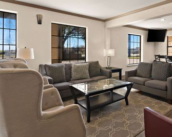 Quality Inn & Suites Weatherford - Weatherford - Lounge