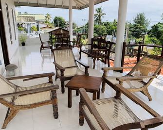 Sam's Guest House - Unawatuna - Budynek
