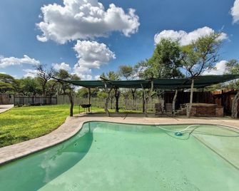 Buffelkraal Safaris - Marken - Piscina