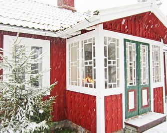 Cottage near the lake Bolmen, Canoe, Playhouse, sandpit, WiFi, Guesthouse - Ljungby - Chambre