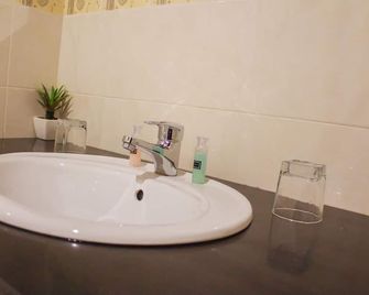 Whiteshell Island Hotel & Spa - Maafushi - Badkamer