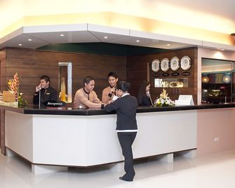 Allure Hotel & Suites - Mandaue City - Front desk