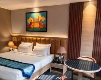 Hotel Dharam Mukti Utsav Bhawan (Dmub) - Raxaul - Bedroom