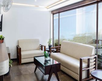 Hotel Vinayaga Tiruppur - Tiruppur - Lobby