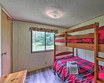 Secluded Woodsy Cabin: Hike, Fish, Hunt + Atv! - Arkdale