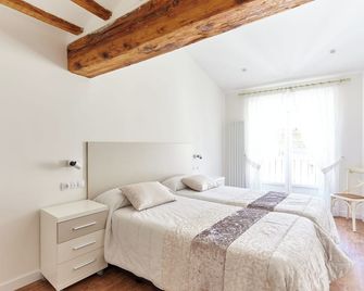 Balcon del Encierro - بنبلونة - غرفة نوم