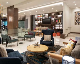 Home2 Suites by Hilton Denver Downtown Convention Center - Denver - Lounge