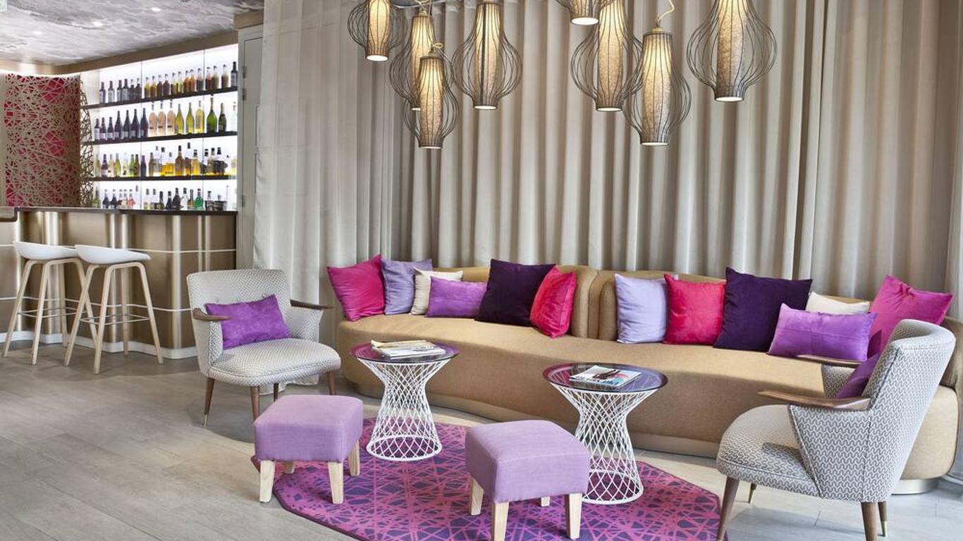 Hotel Eiffel Segur