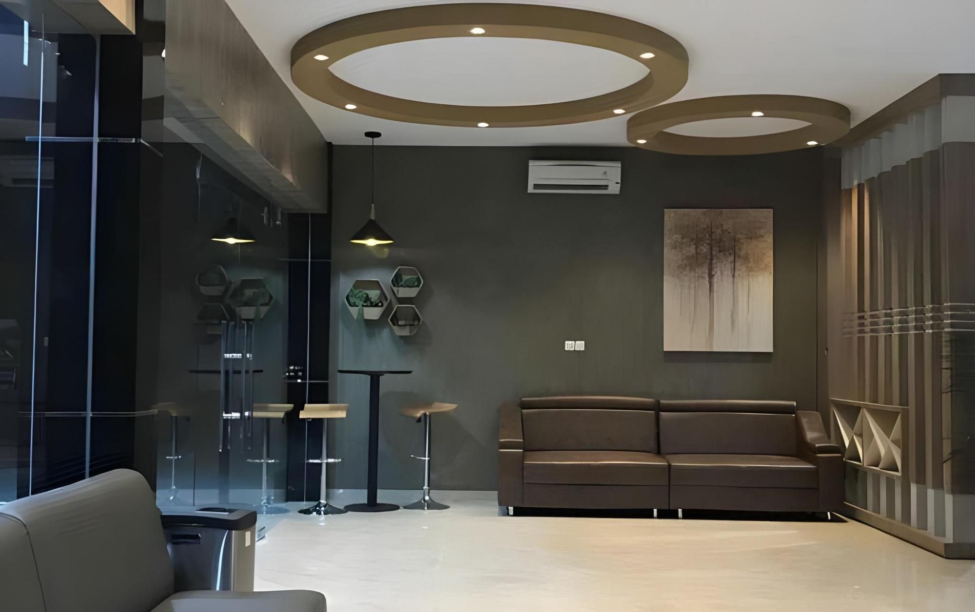 TOPTEL HOTEL - פקאנבארו - לובי