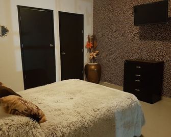 Quinta azul (casa de campo ) - Tlajomulco de Zúñiga - Bedroom