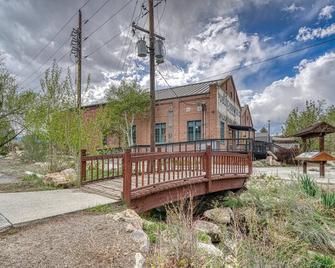 Highside Condo @ The River Lofts ~ Brand new condo on the Arkansas River - Salida - Gebäude