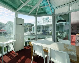 Gyeongju riu kids Poolvilla - Gyeongju - Balkon