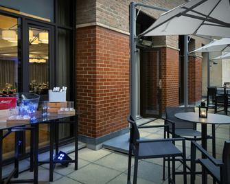 Delta Hotels by Marriott Liverpool City Centre - Liverpool - Front desk