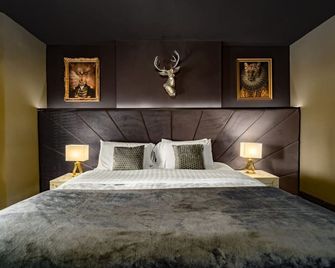 City Retreat, Spacious 4 Bed House, Games Room, Parking, Hot Tub & Bbq - Cardiff - Dormitor