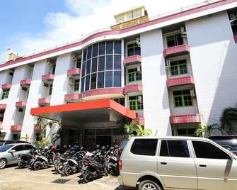 Airy Eco Syariah Hm Bafadhal Sungai Asam Jambi - Jambi - Edificio