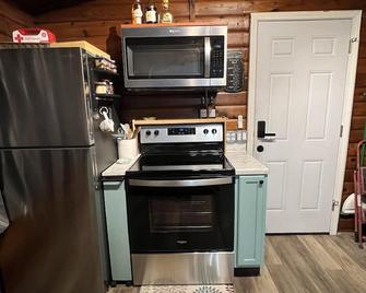 Cozy Cabin - Prosser - Kitchen