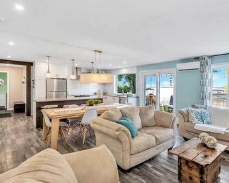 Spa & WaterFront - Chalet Beau-Lac de Campagne - Saint-Zotique