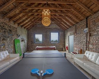 Stunning seaviews from this 11 bedroom mansion in Oban - stay from 2-28 nights. - Oban - Bedroom