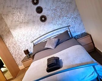 Grampian Hotel - Keith - Bedroom