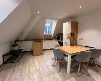 Zentrale Wohnung in Prüm für Traum-Urlaub - Prüm - Essbereich