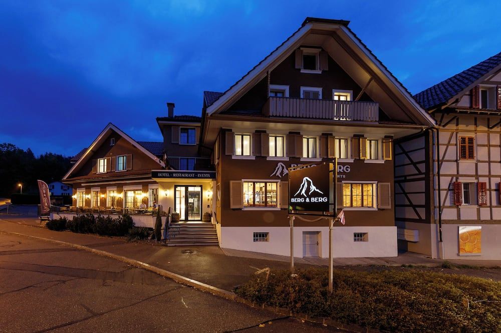 Berg & Berg Hotel - Hellbühl Self-Check-In - Neuenkirch - Gebouw