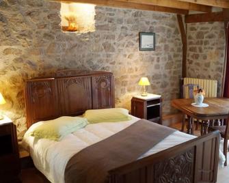 Chambres d'hotes Grange - Saint-Exupéry-les-Roches - Habitación