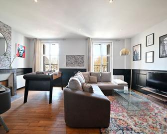 Le Collectionneur ~ Babyfoot ~ Centre-ville - Poitiers - Wohnzimmer