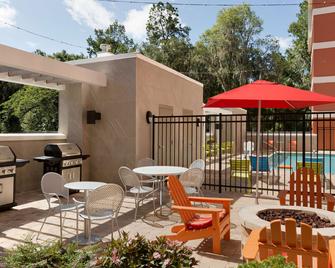 Home2 Suites by Hilton Gainesville Medical Center - Gainesville - Terasa