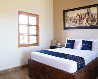 Capital O Hotel Villa Azura - Tecate
