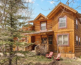 Grand Lake Getaway- Hot Tub, Pet Friendly, Views! - Grand Lake - Building
