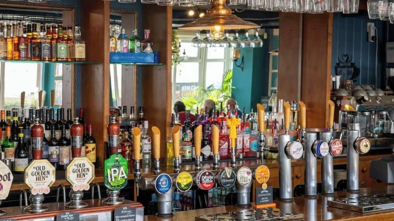 كومودور هوتل بورنماوث باي جرين كينج إنز