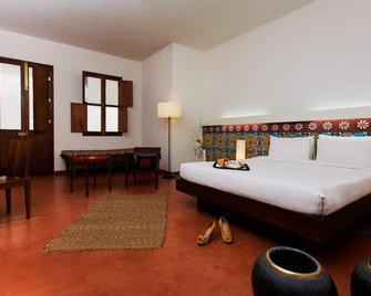 Villa Shanti - Heritage Hotel for Foodies - Pondicherry - Sypialnia